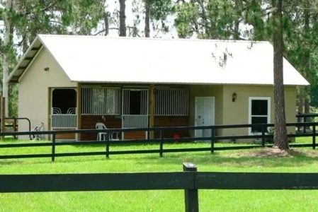 24' X 36' X 10' TIMBERCRAFT HORSE STABLE CLERMONT, FL