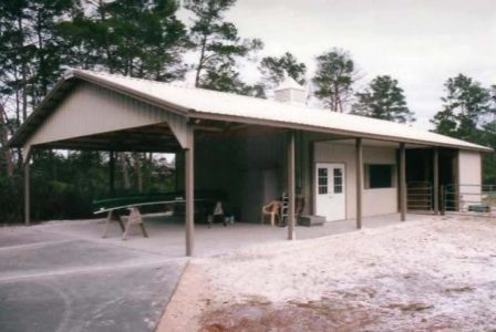30' X 72' X 10' TIMBERCRAFT HORSE STABLE WITH GUEST HOUSE & CARPORT CHULUOTA, FL