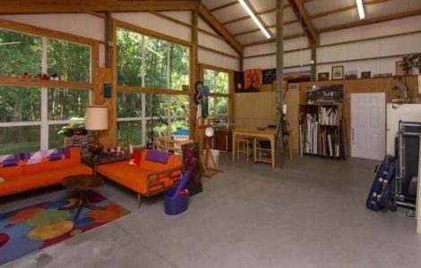 TIMBERCRAFT BUILDINGS ART STUDIO INTERIOR