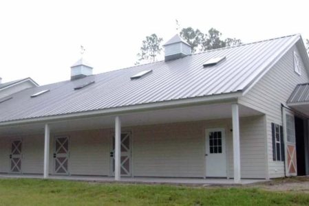 TIMBERCRAFT HORSE STABLE SHED ROW WITH METAL CLAD DUTCH DOORS