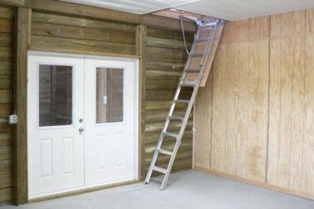 TIMBERCRAFT HORSE STABLE TACK ROOM WITH STORAGE LOFT ACCESS LADDER